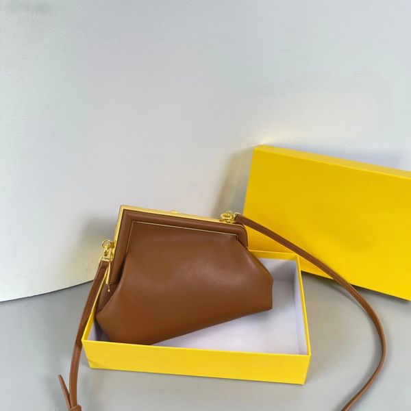 2023cf satchel latest shoulder bag original luxury designers mono handbags fashions steamer classics handbag fashion brands crossbody bags
2023cf satchel latest shoulder bag original luxury designers mono handbags fashions steamer classics handbag fashion brands crossbody bags