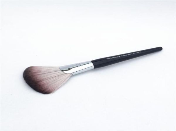 pro featherweight fan brush 92 soft hair for powder or shimmer finish beauty makeup brush blender4975350
pro featherweight fan brush 92 soft hair for powder or shimmer finish beauty makeup brush blender4975350