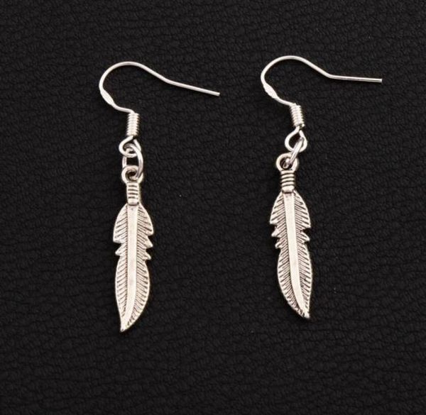 cute feather dangle chandelier earrings 925 silver fish hook 40pairslot e564 421x54mm7651361
cute feather dangle chandelier earrings 925 silver fish hook 40pairslot e564 421x54mm7651361