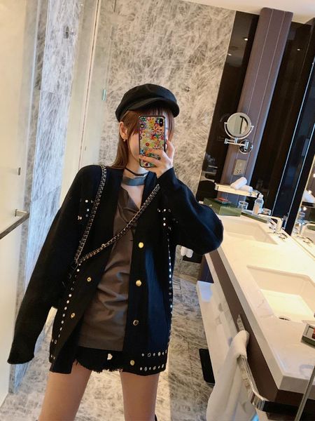 sweaters 2022 autumn and winter retro silhouette knitted cardigan sweater jacket, White;black
sweaters 2022 autumn and winter retro silhouette knitted cardigan sweater jacket, White;black
