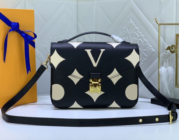 fashion designers women handbags shoulder bags luxurys lady crossbody highs quality classic flower letter leather messenger purses chains ma
fashion designers women handbags shoulder bags luxurys lady crossbody highs quality classic flower letter leather messenger purses chains ma