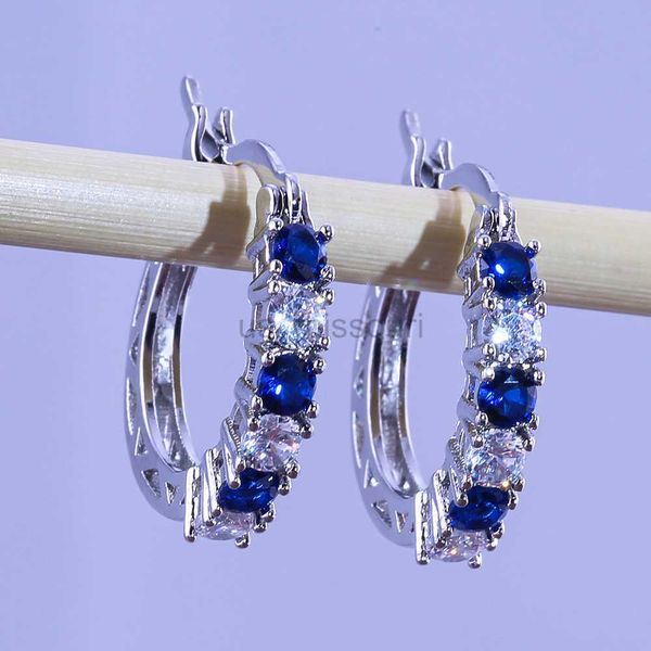 stud new arrival 925 sterling silver pendientes fashion round circle clear mosaic cz zircon stud earrings for women jewelry brincos j230529, Golden;silver
stud new arrival 925 sterling silver pendientes fashion round circle clear mosaic cz zircon stud earrings for women jewelry brincos j230529, Golden;silver
