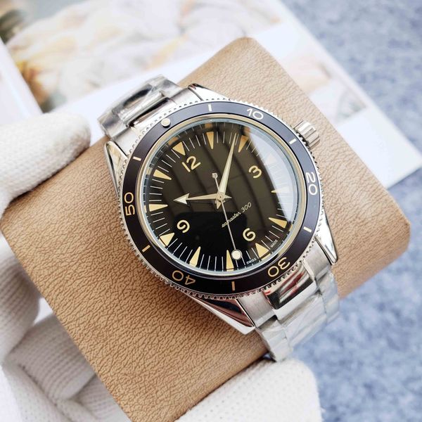 2023 omeg men's watch business fashion classic three hands luxury designer 40mm diameter 904l steel strap gift watch, Slivery;brown
2023 omeg men's watch business fashion classic three hands luxury designer 40mm diameter 904l steel strap gift watch, Slivery;brown
