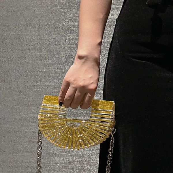 vintage half round diamond beach handbags women summer hollow out tote bamboo acrylic woven straw bags holiday 0604
vintage half round diamond beach handbags women summer hollow out tote bamboo acrylic woven straw bags holiday 0604