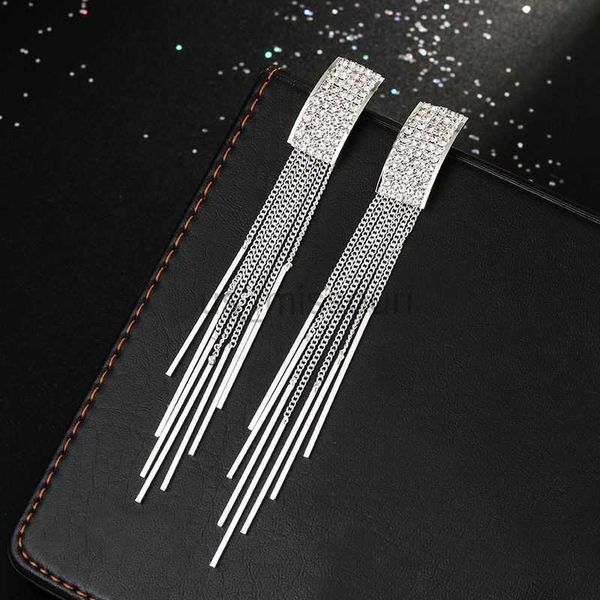 stud 2019 new gold color long crystal tassel clip on earrings without piercing for women wedding brinco fashion jewelry gifts j230529, Golden;silver
stud 2019 new gold color long crystal tassel clip on earrings without piercing for women wedding brinco fashion jewelry gifts j230529, Golden;silver