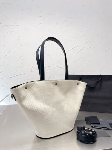 solid color woven shopping bag vegetable basket bag square bag simple atmospheric neutral style design sense open shoulder bag
solid color woven shopping bag vegetable basket bag square bag simple atmospheric neutral style design sense open shoulder bag