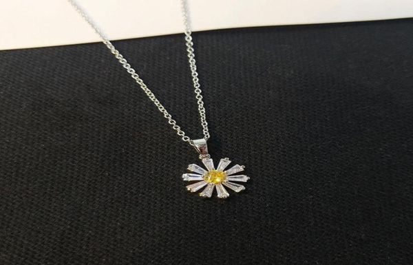 pendant necklaces korean simple fresh cubic zircon daisy pendants for women fashion spring summer silvery cute flower choker2192583, Silver
pendant necklaces korean simple fresh cubic zircon daisy pendants for women fashion spring summer silvery cute flower choker2192583, Silver