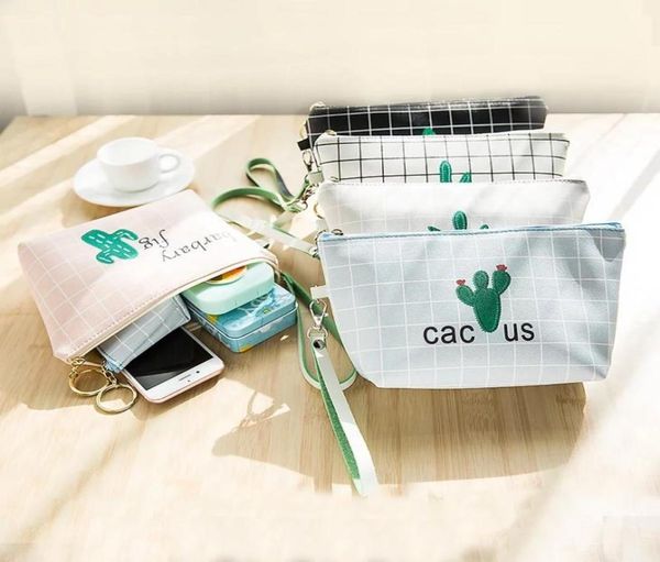 travel cosmetic bag makeup case women zipper hand holding make up handbag peach heart packet of women scarf cosmetic bag1363719
travel cosmetic bag makeup case women zipper hand holding make up handbag peach heart packet of women scarf cosmetic bag1363719