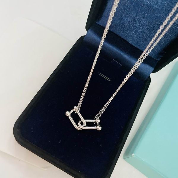 2023 lovely cute pendant necklaces long silver thin stainless steel two joint rings chain luxury designer women necklace with blue dust bag
2023 lovely cute pendant necklaces long silver thin stainless steel two joint rings chain luxury designer women necklace with blue dust bag
