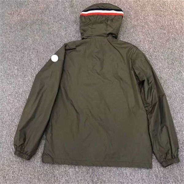 designer mens jacket embroidered badge color stripe patchwork hood short windbreaker loose casual sun protection thin w2o7, Black;brown
designer mens jacket embroidered badge color stripe patchwork hood short windbreaker loose casual sun protection thin w2o7, Black;brown