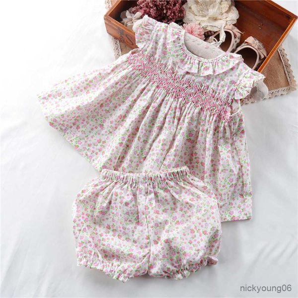 clothing sets 2023 baby girl smocked floral print dress summer girls sleeveless princess embroidery dressesandpants shorts suit, White
clothing sets 2023 baby girl smocked floral print dress summer girls sleeveless princess embroidery dressesandpants shorts suit, White