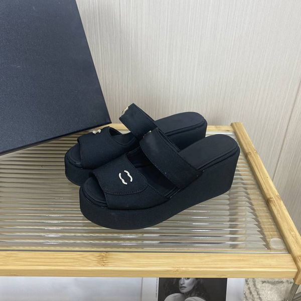 gglygglyfashion sandal brand ccity designers women channel platform sandals women slide luxury woman leisure slippers xn07, White
gglygglyfashion sandal brand ccity designers women channel platform sandals women slide luxury woman leisure slippers xn07, White