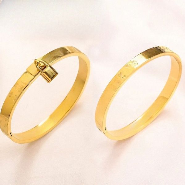 18k gold plated stainless steel wedding lovers gift wholesale europe america fashion style bracelets women bangle luxury designer jewelry r1, Golden;silver
18k gold plated stainless steel wedding lovers gift wholesale europe america fashion style bracelets women bangle luxury designer jewelry r1, Golden;silver