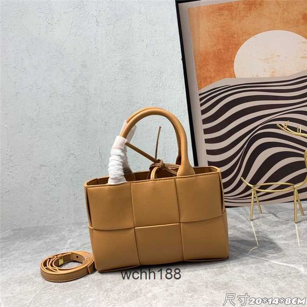 bottegas evening bags 2023 designer arco real leather genuine girl woven tote large capacity women fashion bag cowhide shoulder underarm tot
bottegas evening bags 2023 designer arco real leather genuine girl woven tote large capacity women fashion bag cowhide shoulder underarm tot