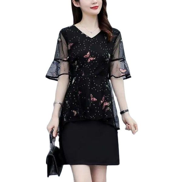 dresses female fake two mesh dress 2022 new summer sequins embroidery splicing short sleeve v neck fashion elegant ladies mid skirt 5xl, Black;gray
dresses female fake two mesh dress 2022 new summer sequins embroidery splicing short sleeve v neck fashion elegant ladies mid skirt 5xl, Black;gray