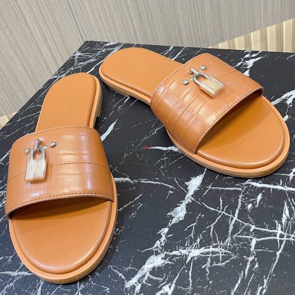 2023 fashion summer slides slippers ladies shoes metallic slide sandals casual flat slippers for women beach low heel sandals size 35-40 wit, Black
2023 fashion summer slides slippers ladies shoes metallic slide sandals casual flat slippers for women beach low heel sandals size 35-40 wit, Black