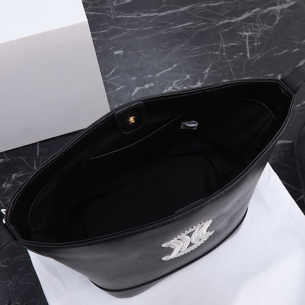 luxurys bucket bag designers shoulder bags evening bag cross body leather women simple and casual handbags fashion bao wallets
luxurys bucket bag designers shoulder bags evening bag cross body leather women simple and casual handbags fashion bao wallets