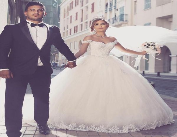 2021 vestios de noiva ball gown princess wedding dresses romantic off shoulders cap sleeves lace appliques backless bridal gowns8363380, White
2021 vestios de noiva ball gown princess wedding dresses romantic off shoulders cap sleeves lace appliques backless bridal gowns8363380, White
