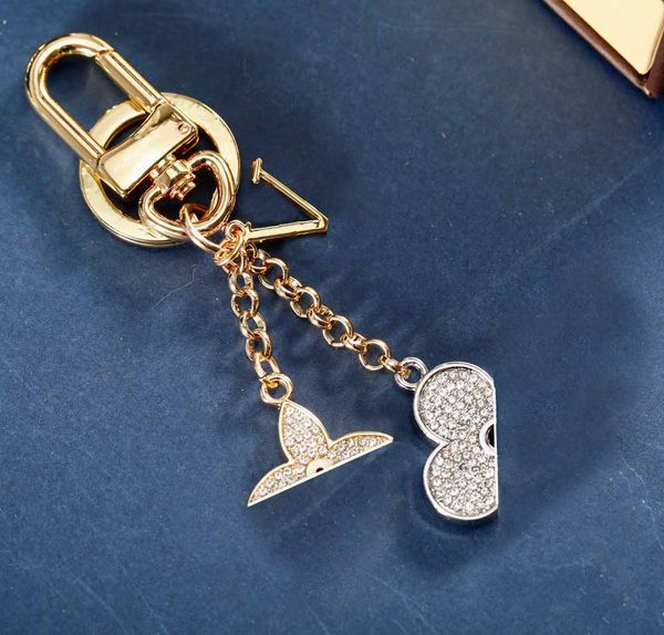 2023 keychains luxury designer lanyards mens metal buckle keychain for men and women car key chain bag charm keyring fashion accessories1, Silver
2023 keychains luxury designer lanyards mens metal buckle keychain for men and women car key chain bag charm keyring fashion accessories1, Silver