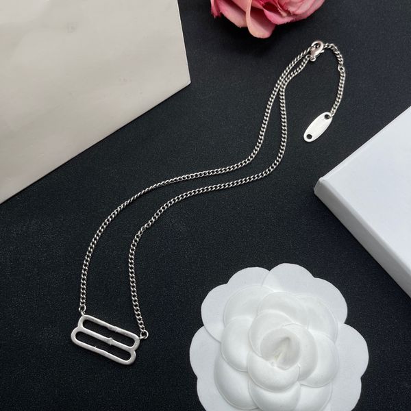 2023 necklace designer for women bracelets designer women golden silver bracelet pearl bracelet 2203
2023 necklace designer for women bracelets designer women golden silver bracelet pearl bracelet 2203