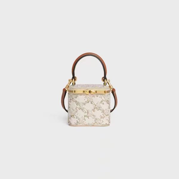 designer vanity case bag lady smooth mini crossbody shoulder bags triomphe tote with chain printed 2023 leather cosmetic handbag
designer vanity case bag lady smooth mini crossbody shoulder bags triomphe tote with chain printed 2023 leather cosmetic handbag