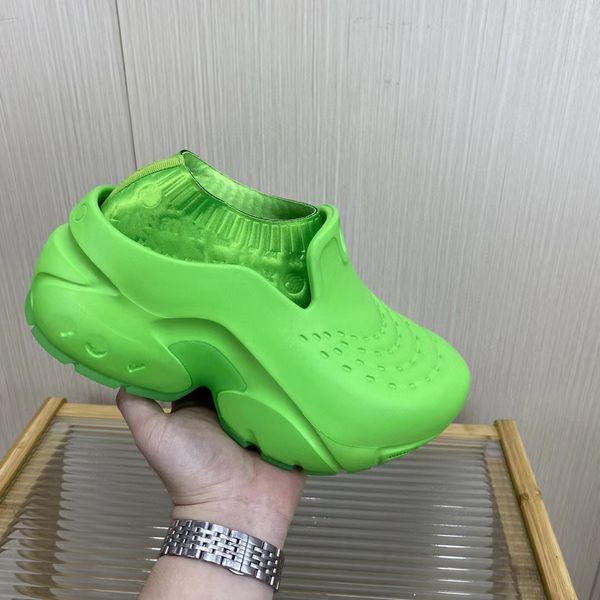 2023 new shark clog shoes spring summer women retro fashion wedge platform heel shark sandal designer sweet senaker shoes size 35-45, Black
2023 new shark clog shoes spring summer women retro fashion wedge platform heel shark sandal designer sweet senaker shoes size 35-45, Black