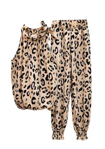 retailwhole girls leopard chiffon 2pcs set tracksuit bow sleeveless ant clothing sets girl outfits children designers cl7278234, White
retailwhole girls leopard chiffon 2pcs set tracksuit bow sleeveless ant clothing sets girl outfits children designers cl7278234, White
