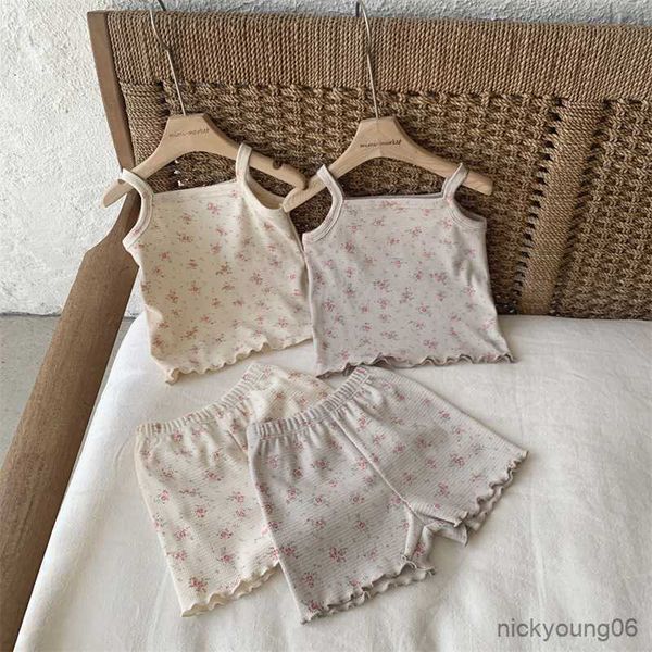clothing sets baby girl retro floral sling t-shirt boy cool sleeveless and thin soft breathable cotton shorts 2pc set kid refreshing suit, White
clothing sets baby girl retro floral sling t-shirt boy cool sleeveless and thin soft breathable cotton shorts 2pc set kid refreshing suit, White