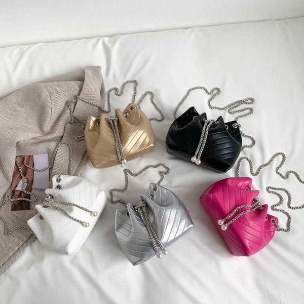 girls bags embroidery thread classic style mini chain bucket bag parent child western messenger coin purse, Red;black
girls bags embroidery thread classic style mini chain bucket bag parent child western messenger coin purse, Red;black