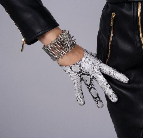 snakeskin gloves 13cm ultra short emulation leather pu bright leather animal pattern silver snake python green snake1848628, Blue;gray
snakeskin gloves 13cm ultra short emulation leather pu bright leather animal pattern silver snake python green snake1848628, Blue;gray