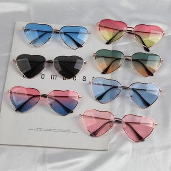 designer sunglasses for women new love sunglasses women's peach heart ocean piece beach vacation man group hip hop funny sunglasses, White;black
designer sunglasses for women new love sunglasses women's peach heart ocean piece beach vacation man group hip hop funny sunglasses, White;black