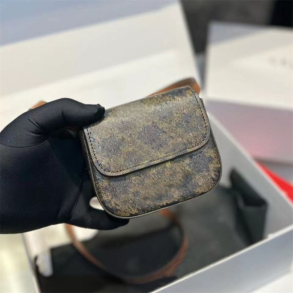 mini lady saddle bag designer hobo leather handbags triomphe in crossbody shiny calfskin designer luxury messenger wallet with shoulder stra
mini lady saddle bag designer hobo leather handbags triomphe in crossbody shiny calfskin designer luxury messenger wallet with shoulder stra