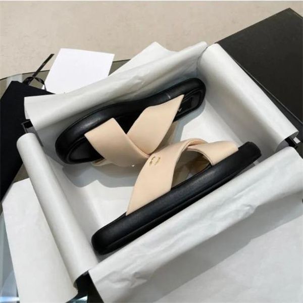 summer new designer womens slippers high-end comfort leather latex soft non-deformation letter labeling luxury sandals, Black
summer new designer womens slippers high-end comfort leather latex soft non-deformation letter labeling luxury sandals, Black