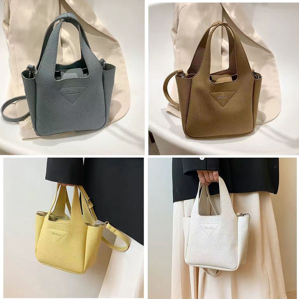 luxury designer handbags prad triangle logo tote bag underarm bag basket womens men shoulder purse cowhide crossbody clutch magnetic snap cl
luxury designer handbags prad triangle logo tote bag underarm bag basket womens men shoulder purse cowhide crossbody clutch magnetic snap cl