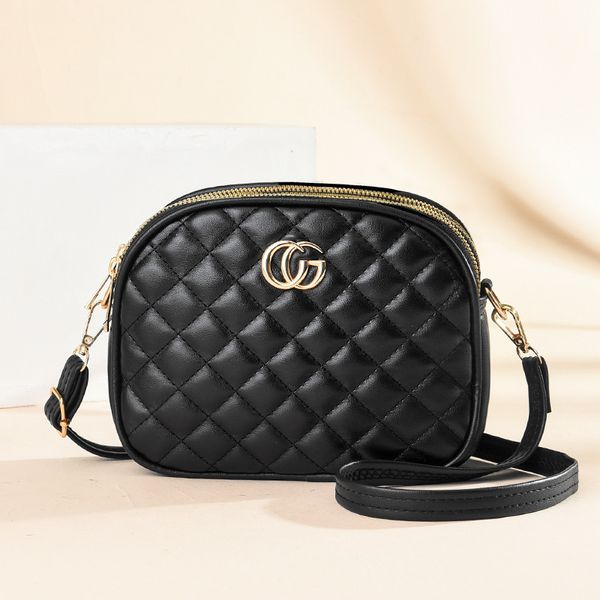 luxury designer leather women shoulder bags retro small handbags purses solid color quality female crossbody bags
luxury designer leather women shoulder bags retro small handbags purses solid color quality female crossbody bags