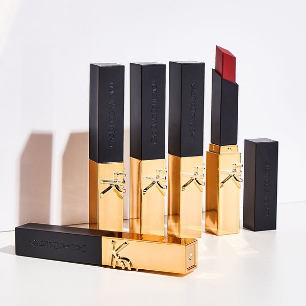 gorgeous matte lipstick set with embossed design three stunning colors ideal gift for makeup enthusiasts
gorgeous matte lipstick set with embossed design three stunning colors ideal gift for makeup enthusiasts