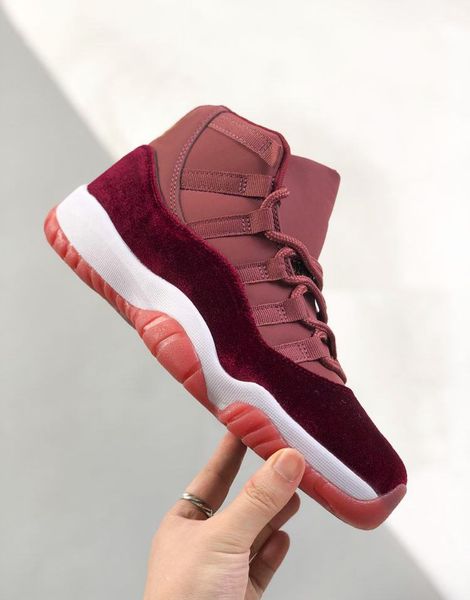 with box 11 red velvet basketball shoes men women 11s night maroon metallic gold sneaker
with box 11 red velvet basketball shoes men women 11s night maroon metallic gold sneaker