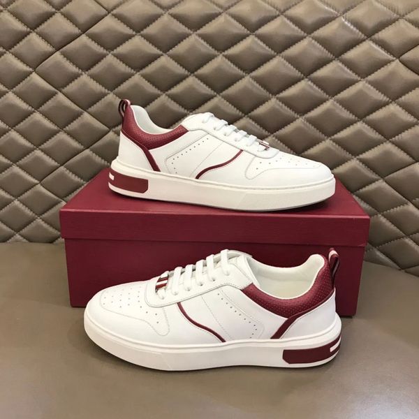 brand men sneakers shoes white black calfskin leather man trainer comfort lug sole skateboard walking eu38-46 original box
brand men sneakers shoes white black calfskin leather man trainer comfort lug sole skateboard walking eu38-46 original box