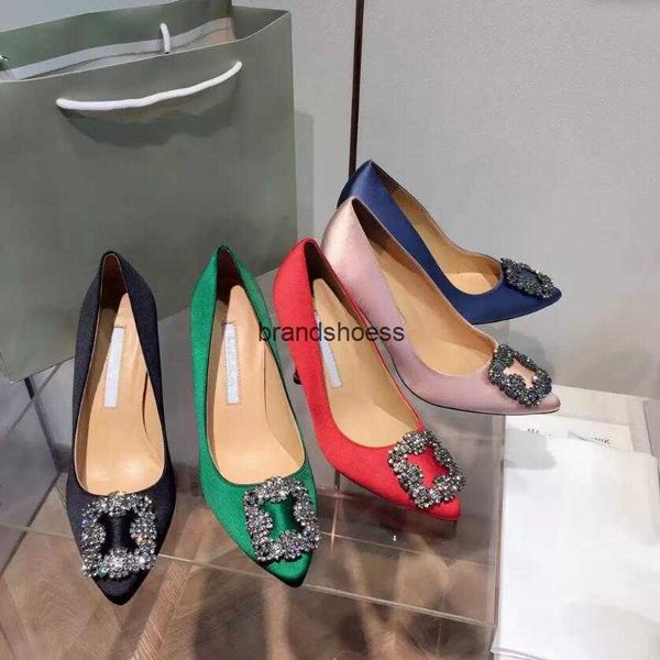 luxurys dress shoes women pumps high heels 6cm 8cm 10cm pointed toe satin rhinestone bukle brand ladies leather glitter wedding bride shoes, Black
luxurys dress shoes women pumps high heels 6cm 8cm 10cm pointed toe satin rhinestone bukle brand ladies leather glitter wedding bride shoes, Black
