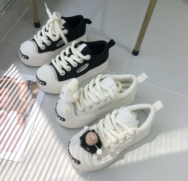white deer says of celebrity same low high rise thick sole big head shoes couples laugh canvas shoes round toe small white shoes
white deer says of celebrity same low high rise thick sole big head shoes couples laugh canvas shoes round toe small white shoes