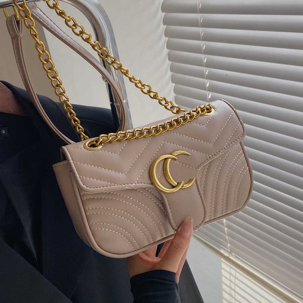 high-quality classic ringer chain bag fashion foreign style pu leather women one shoulder oblique straddle bag luxury designer handbag purse
high-quality classic ringer chain bag fashion foreign style pu leather women one shoulder oblique straddle bag luxury designer handbag purse