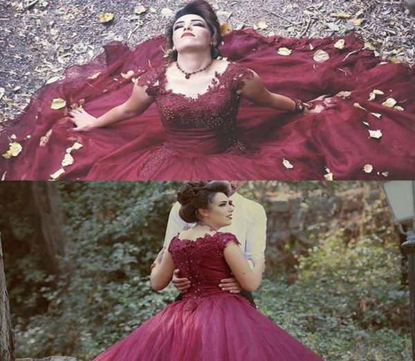 2021 vintage burgundy quinceanera ball gown dresses sweetheart cap sleeves lace appliques beaded long sweet 16 puffy party evening5581230, Blue;red
2021 vintage burgundy quinceanera ball gown dresses sweetheart cap sleeves lace appliques beaded long sweet 16 puffy party evening5581230, Blue;red