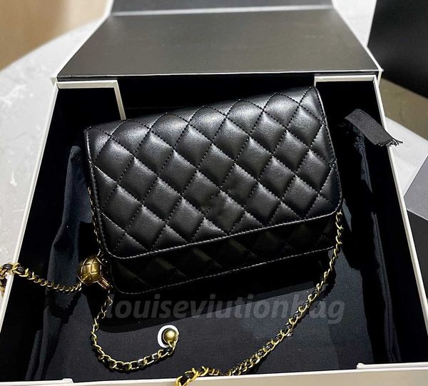 designer bag handbag shoulder channel cf chain bag clutch flap totes bags wallet check velour thread purse double letters solid hasp square
designer bag handbag shoulder channel cf chain bag clutch flap totes bags wallet check velour thread purse double letters solid hasp square