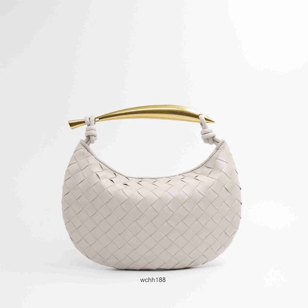 knitted versatile bags 2023 designer girl sardine bag half month design shark soft leather bottegas large evening capacity handheld fashion
knitted versatile bags 2023 designer girl sardine bag half month design shark soft leather bottegas large evening capacity handheld fashion