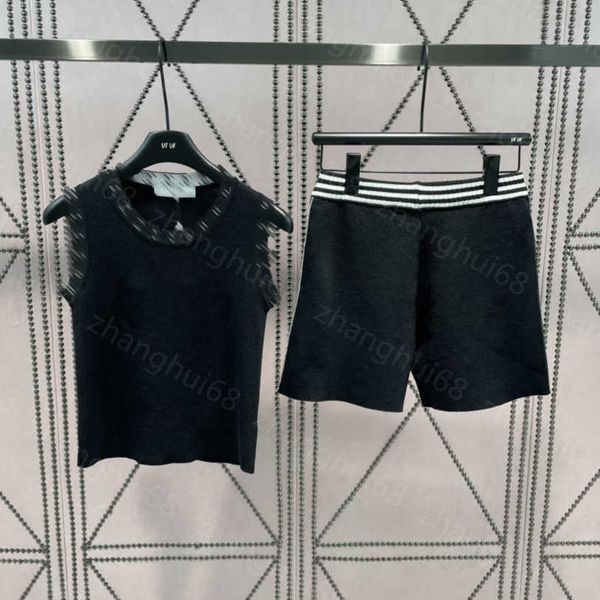 23ss womens designer clothing casual suit women shorts sets towel embroidered vest striped patchwork shorts knitting set women clothes a1, White
23ss womens designer clothing casual suit women shorts sets towel embroidered vest striped patchwork shorts knitting set women clothes a1, White