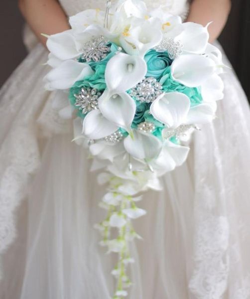 2018 highend custom white calla lilies mint green rose hydrangea diy pearl crystal brooch drop bridal bouquet2606567
2018 highend custom white calla lilies mint green rose hydrangea diy pearl crystal brooch drop bridal bouquet2606567