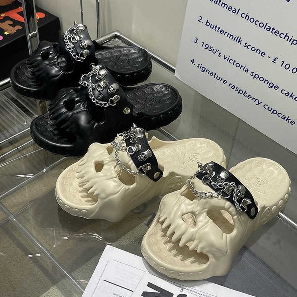 men slippers new personalized studied chain decoration skull design summer outdoor novelty slide thick sole platform sandal 0605, Black
men slippers new personalized studied chain decoration skull design summer outdoor novelty slide thick sole platform sandal 0605, Black