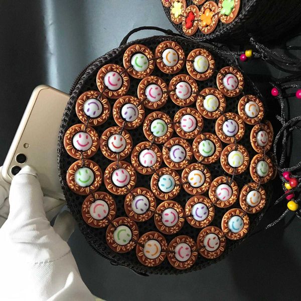 coconut shell bag piece mobile coin purse crossbody one shoulder womens fashion handmade beaded, Red;black
coconut shell bag piece mobile coin purse crossbody one shoulder womens fashion handmade beaded, Red;black