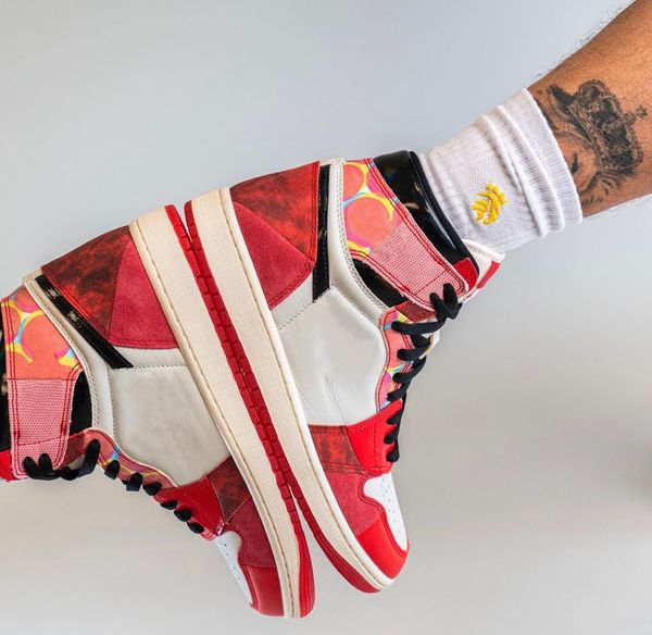 jumpman 1 1s men women basketball shoes sneaker spider verse next chapter 2.0 university red black white dv1748-601 mens outdoor trainers sp
jumpman 1 1s men women basketball shoes sneaker spider verse next chapter 2.0 university red black white dv1748-601 mens outdoor trainers sp