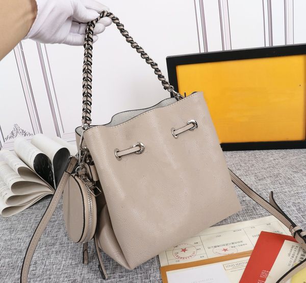 luxury designer totes leather bella tote perforation bags fashion classic handbags for women purse with pouch wallet woman shopping shoulder
luxury designer totes leather bella tote perforation bags fashion classic handbags for women purse with pouch wallet woman shopping shoulder